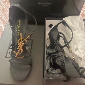 Size 8 heels!! Black!!! Brand new!!!